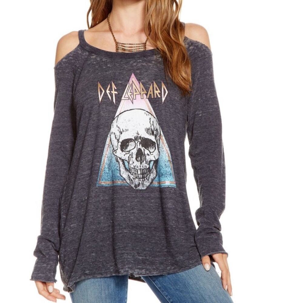 Chaser Grey Def Leppard Pyramid Skull Cold Shoulder Tee Large